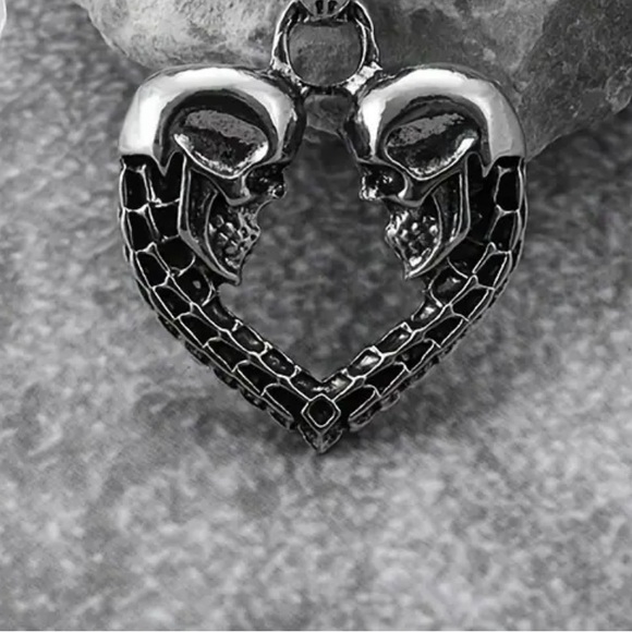 Spinal Cord Skull Heart- Skeleton Spine Death Lover Horror Gothic Steel Necklace - Picture 12 of 16